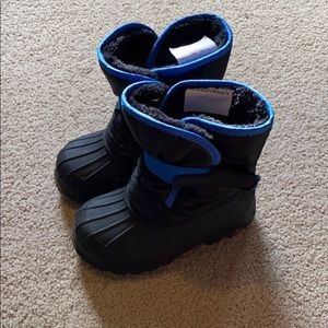Kids snow boots